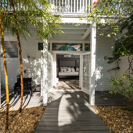 Alexander'S Guesthouse-Adult Exclusive-2